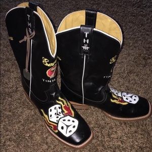 Tin Haul Men’s cowboy boots.